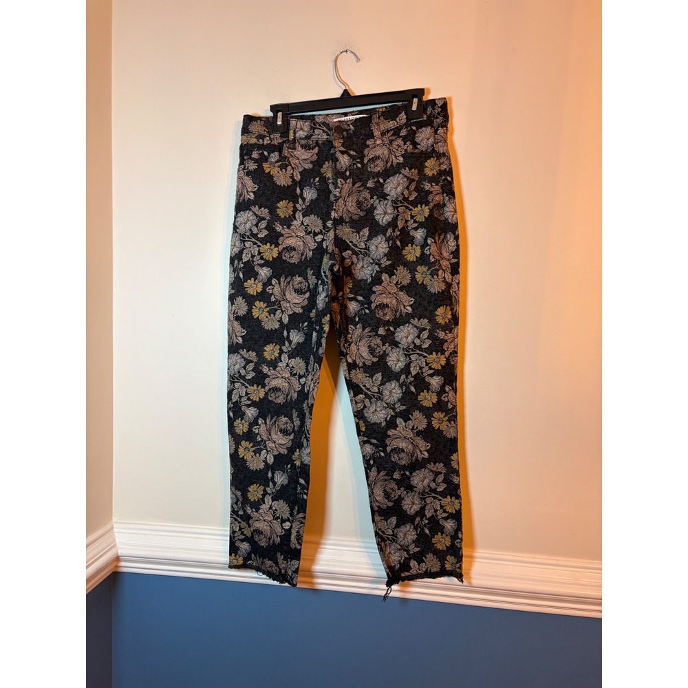 Celebrity Pink Floral Jeans Womens 11/30 Black Gray Tapestry Print Raw Hem Pants